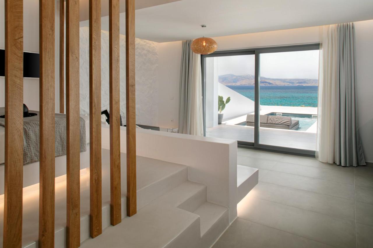 Seanfinity Beachfront Suites Mikri Vigla Exterior foto