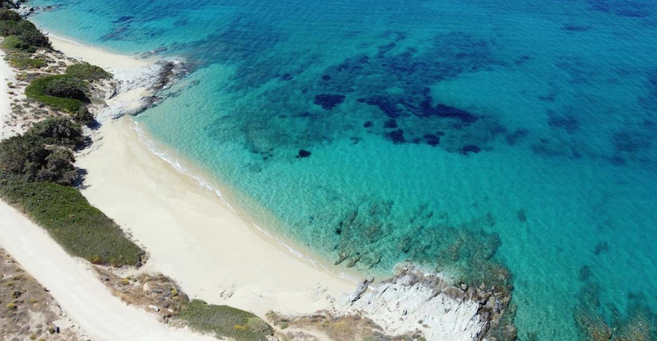 Seanfinity Beachfront Suites Mikri Vigla Exterior foto