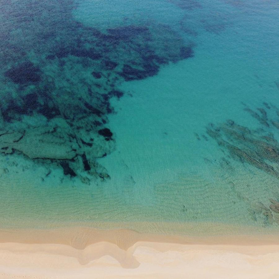 Seanfinity Beachfront Suites Mikri Vigla Exterior foto