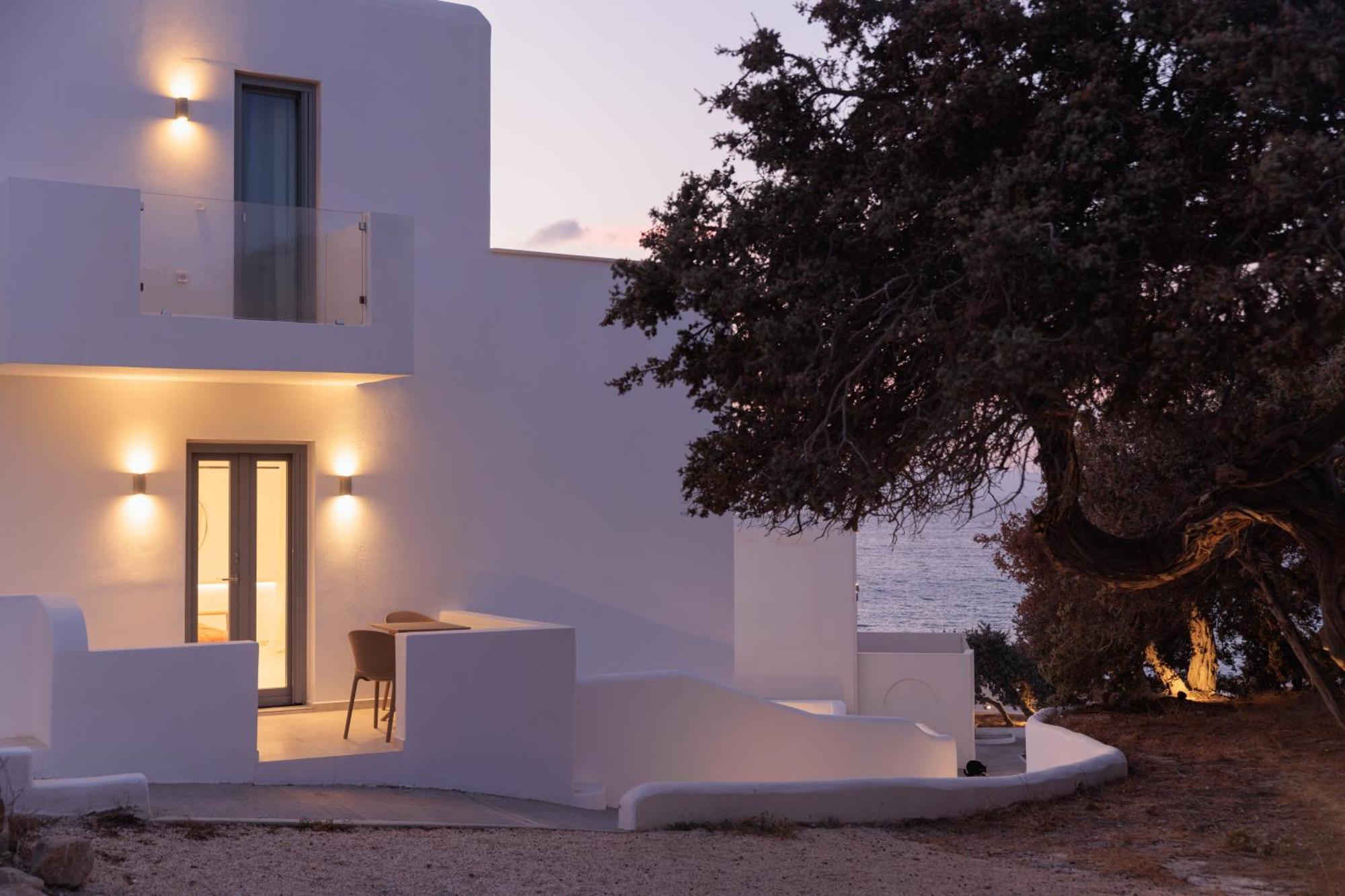 Seanfinity Beachfront Suites Mikri Vigla Exterior foto