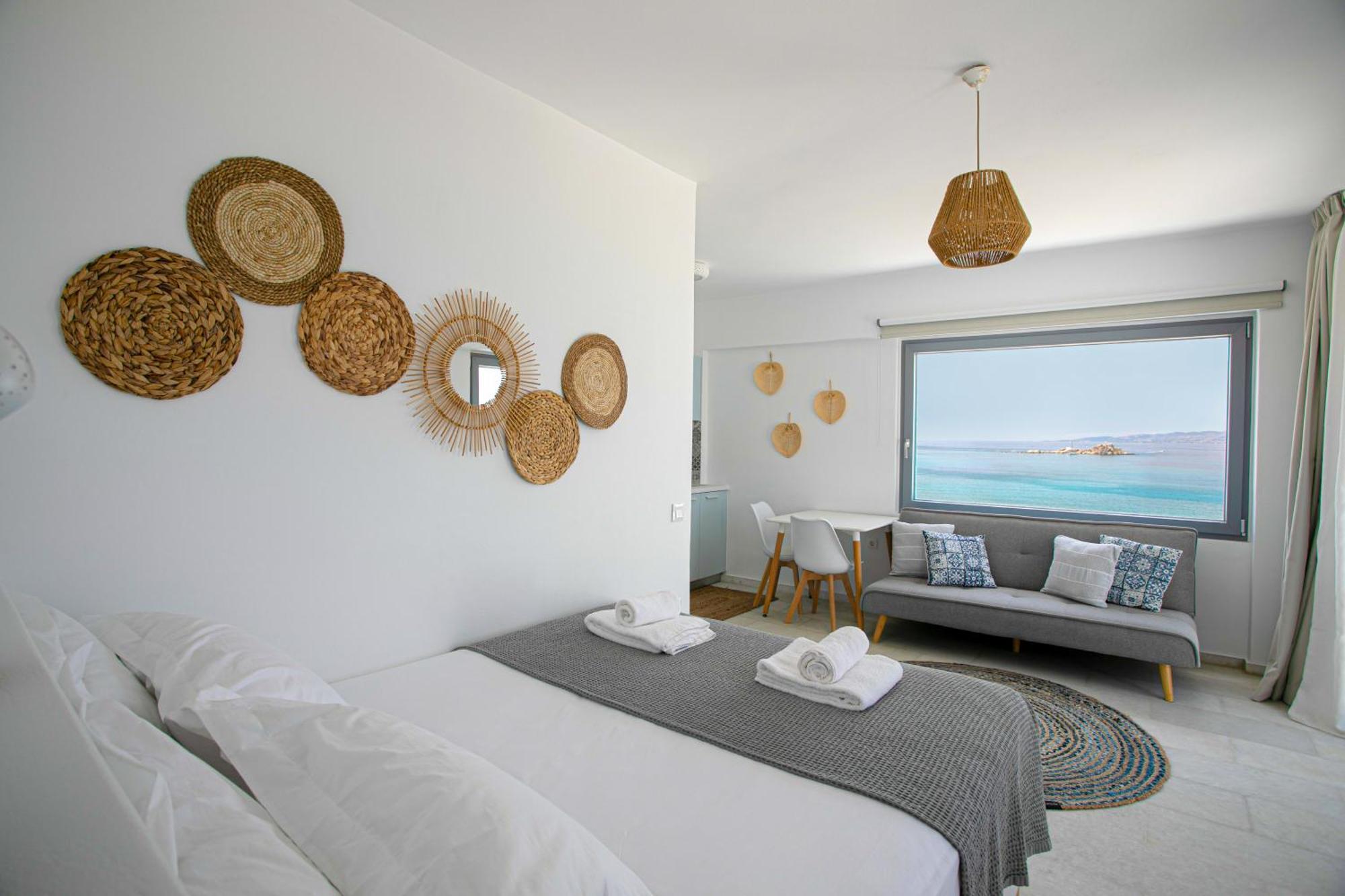 Seanfinity Beachfront Suites Mikri Vigla Exterior foto